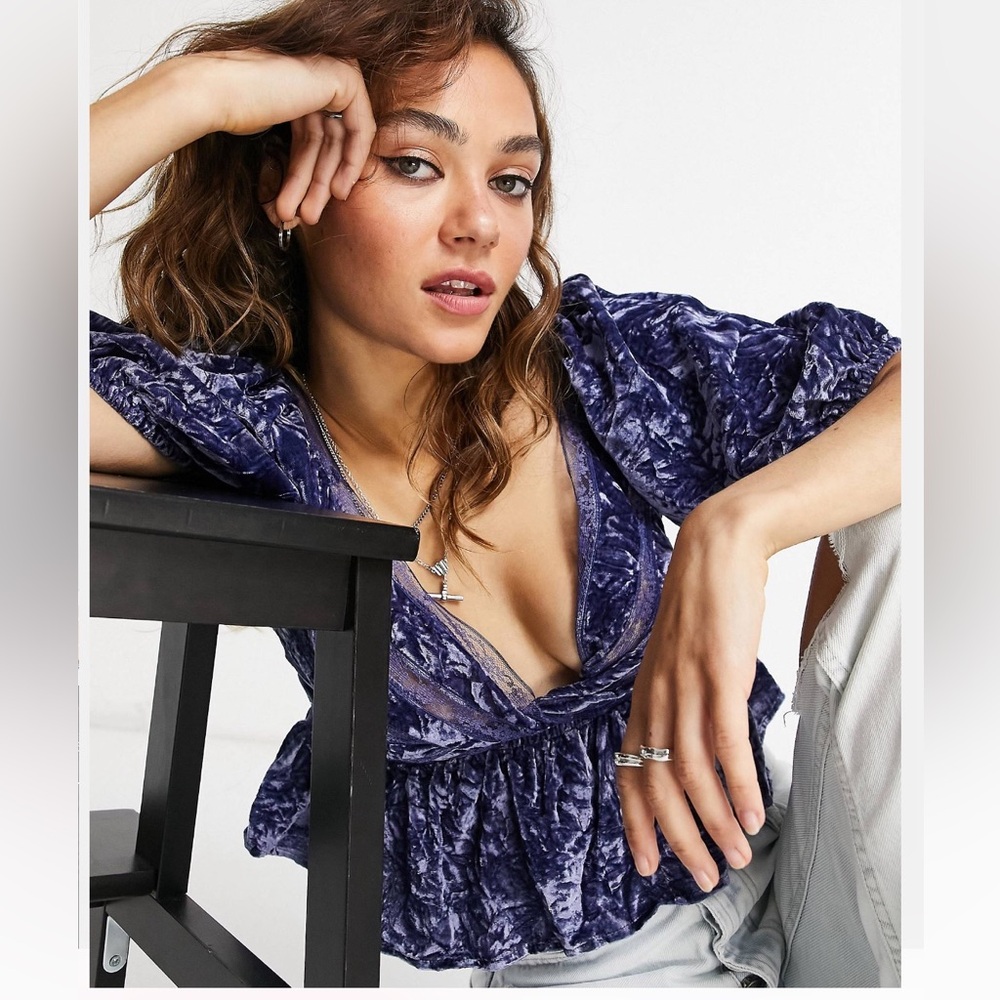 NWT- FREE PEOPLE “WILD MOON”YOURS TRULY SZ-L LACE & VELVET PEPLUM BLOUSE